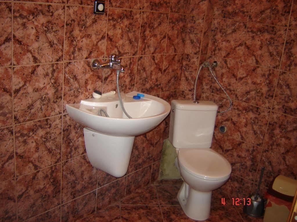 Kanclera Hotel Kaspichan Экстерьер фото