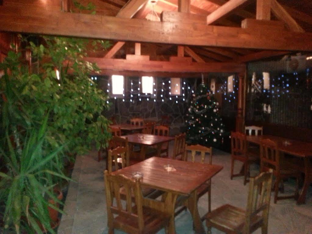 Kanclera Hotel Kaspichan Экстерьер фото